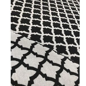 Jacquard-Fio-Tinto-Geometrico-Preto-Branco