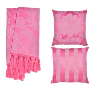 kit-1-manta-2-capas-de-almofada-em-tecido-jacquard-tradicional-rosa-chiclete