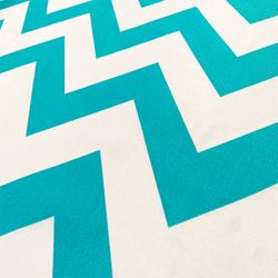 tecido-jacquard-estampado-chevron-azul-tiffany.jpg